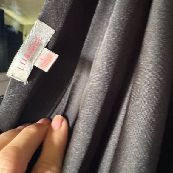 Elegant Black One-Shoulder Dress - Picture 3 of 6